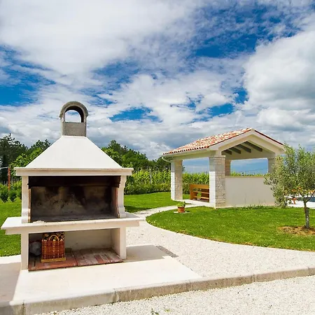 Holiday home Selar Motovun