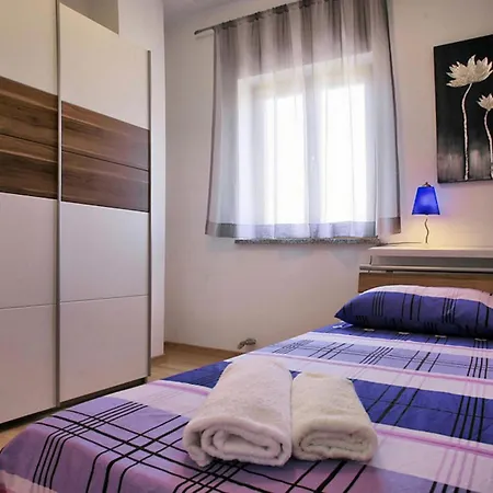 Semesterbostad Selar *